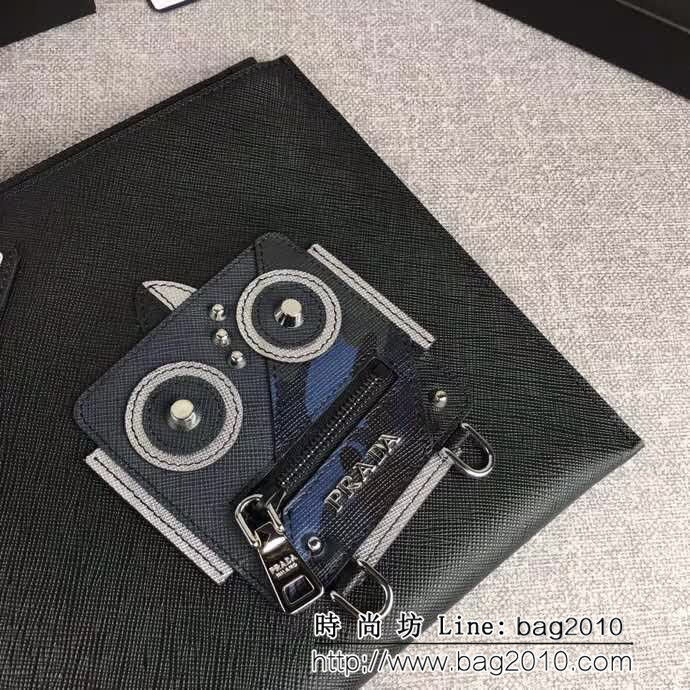 PRADA普拉達 專櫃最新款式 十字紋牛皮 限量版男士手包 2NG005 DD1140